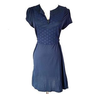 BCBGirls Blue Eyelet Tunic Short Sleeve Tie Waist Mini Dress
